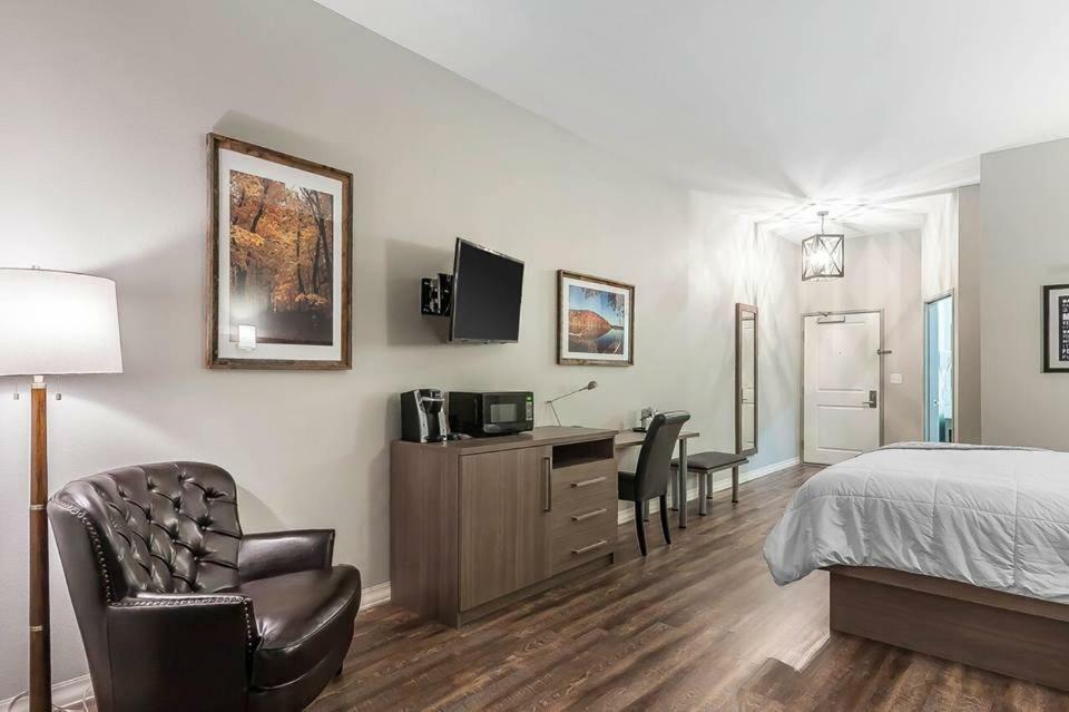 Lakes Inn at Dunvilla Extérieur photo