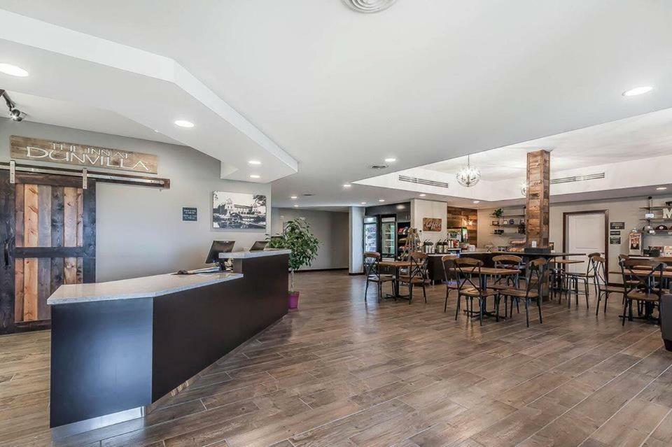 Lakes Inn at Dunvilla Extérieur photo